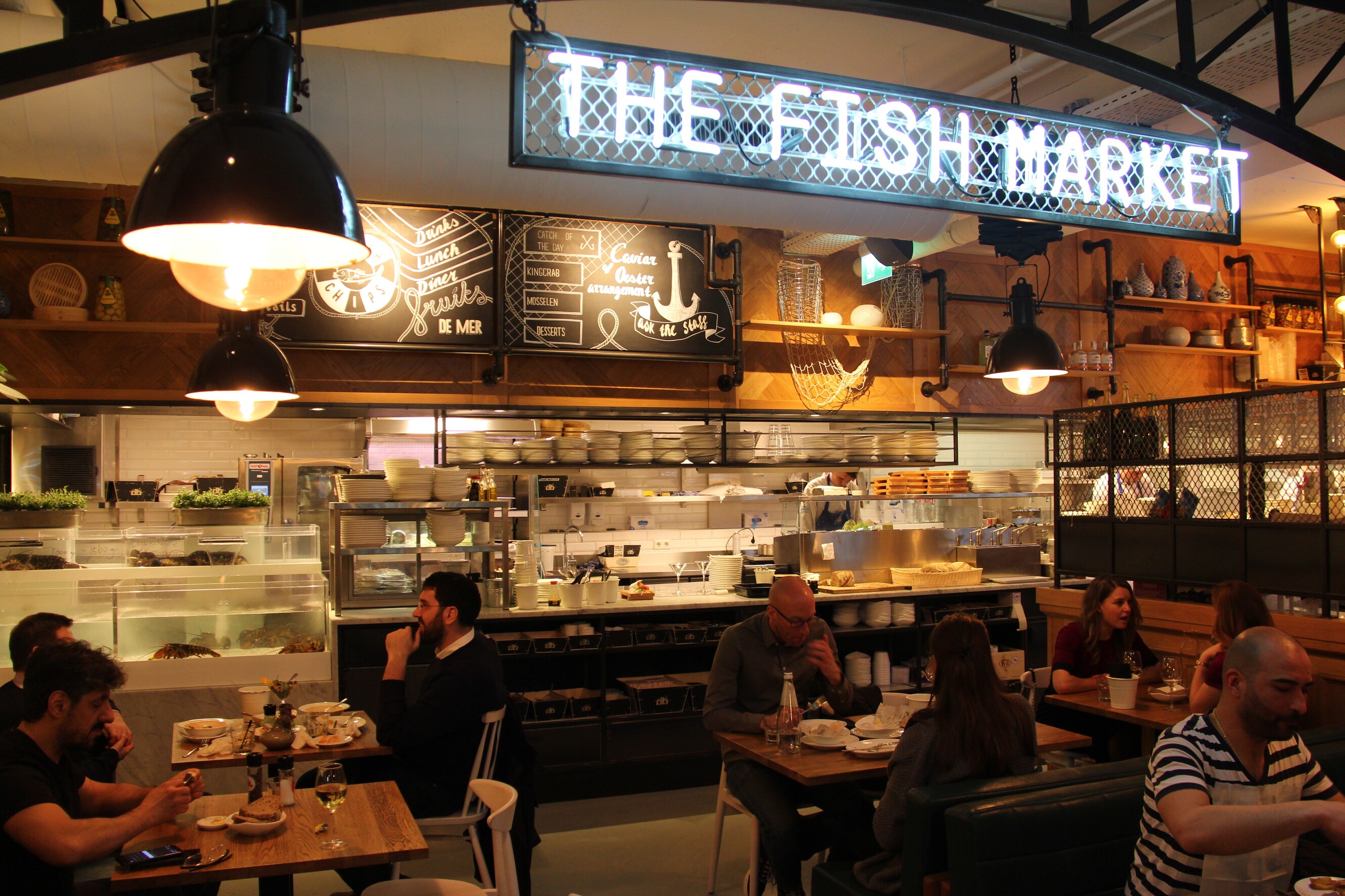 Fish market deals restaurant